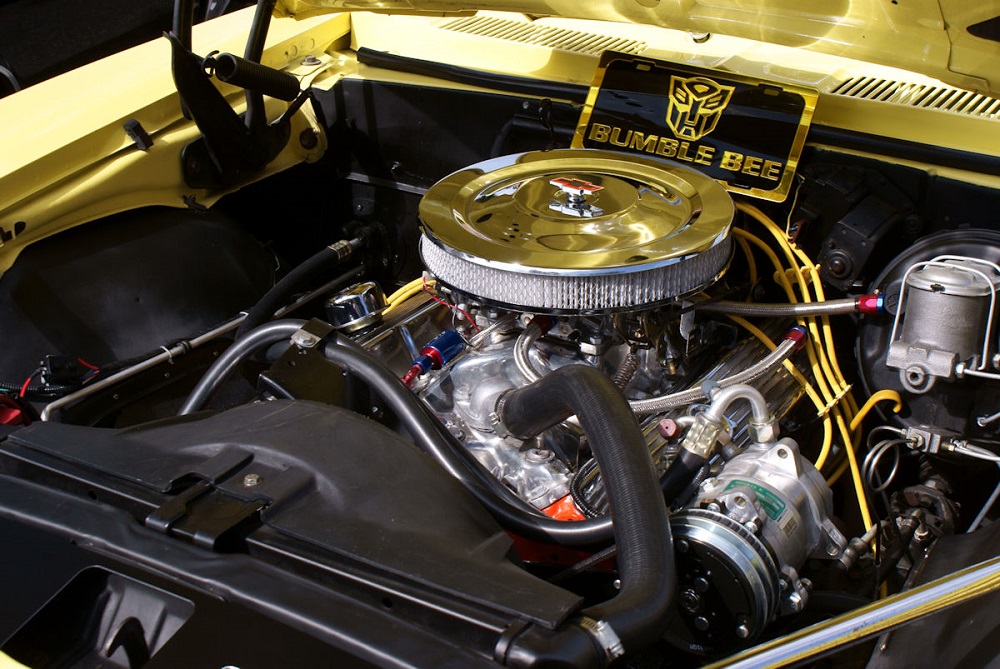 Chevrolet Camaro 350 V8 Engine